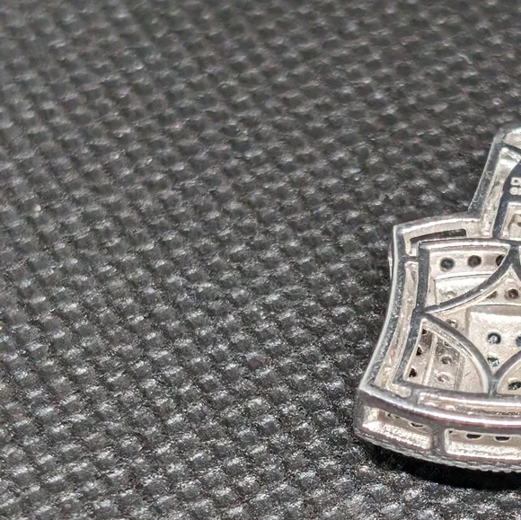 Blue and silver real diamond paint 1 and 1/2 carats - Picture 10 of 13